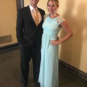 Beautiful turquoise dress